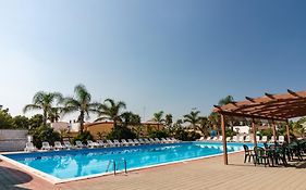 Racar Hotel